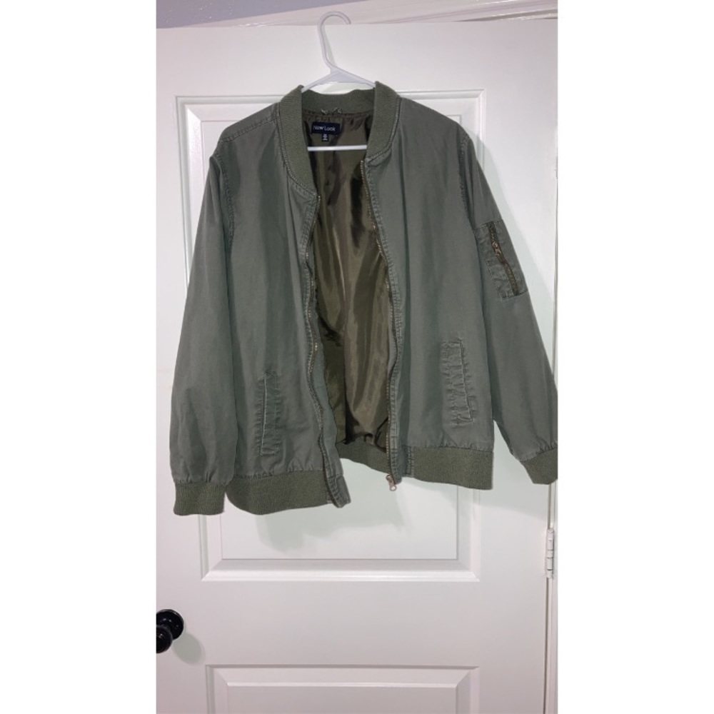 Olive green jacket 🫒